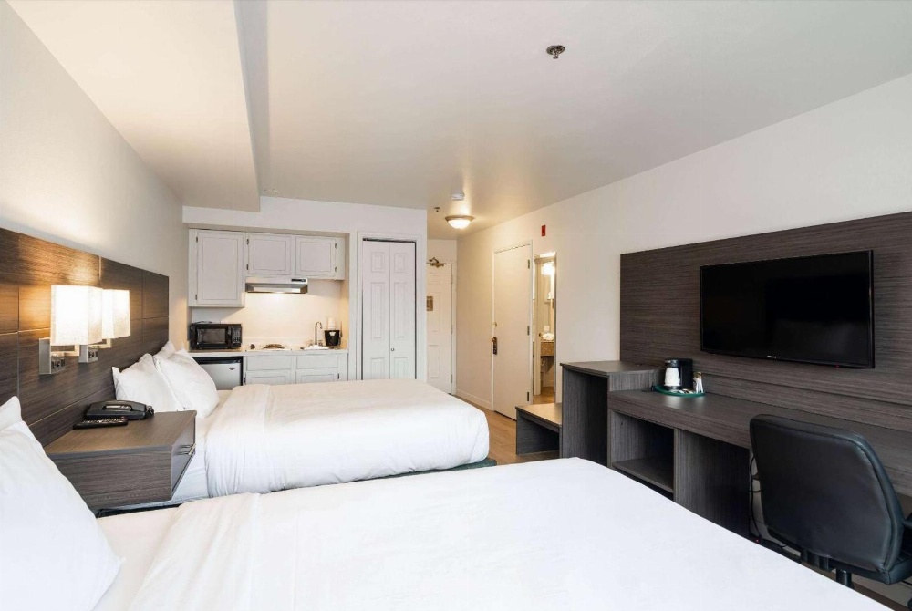 Baymont by Wyndham Bellingham Main image